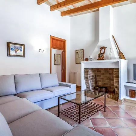 בית נופש Charmante Laendliche Martorell Mit Schwimmbad By Interhome *