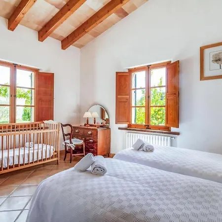 Сasa de vacaciones Charmante Laendliche Martorell Mit Schwimmbad By Interhome